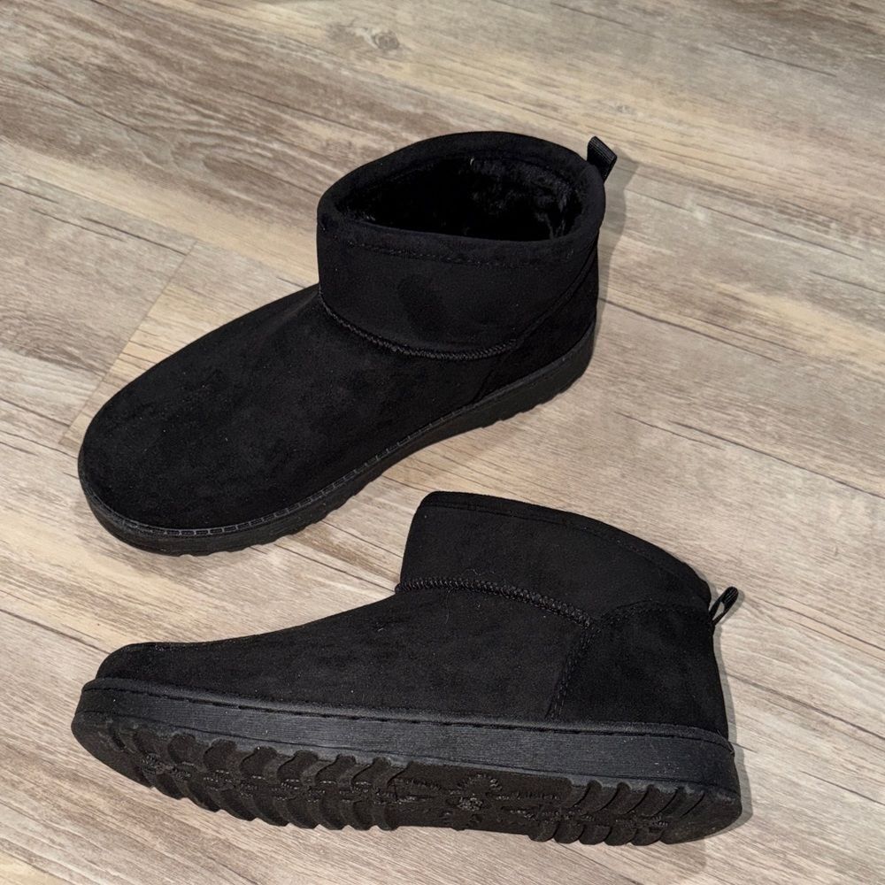SO Black Suede Ankle Boots